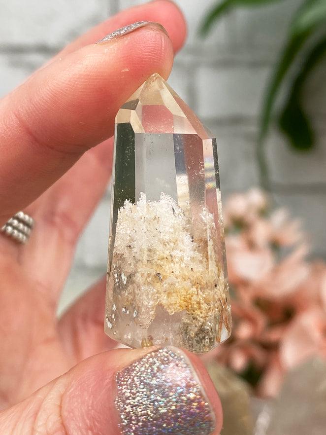 tiny-white-garden-quartz