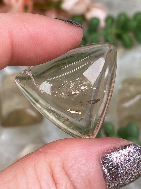 triangle-citrine-cabochon