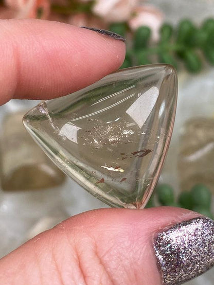 triangle-citrine-cabochon