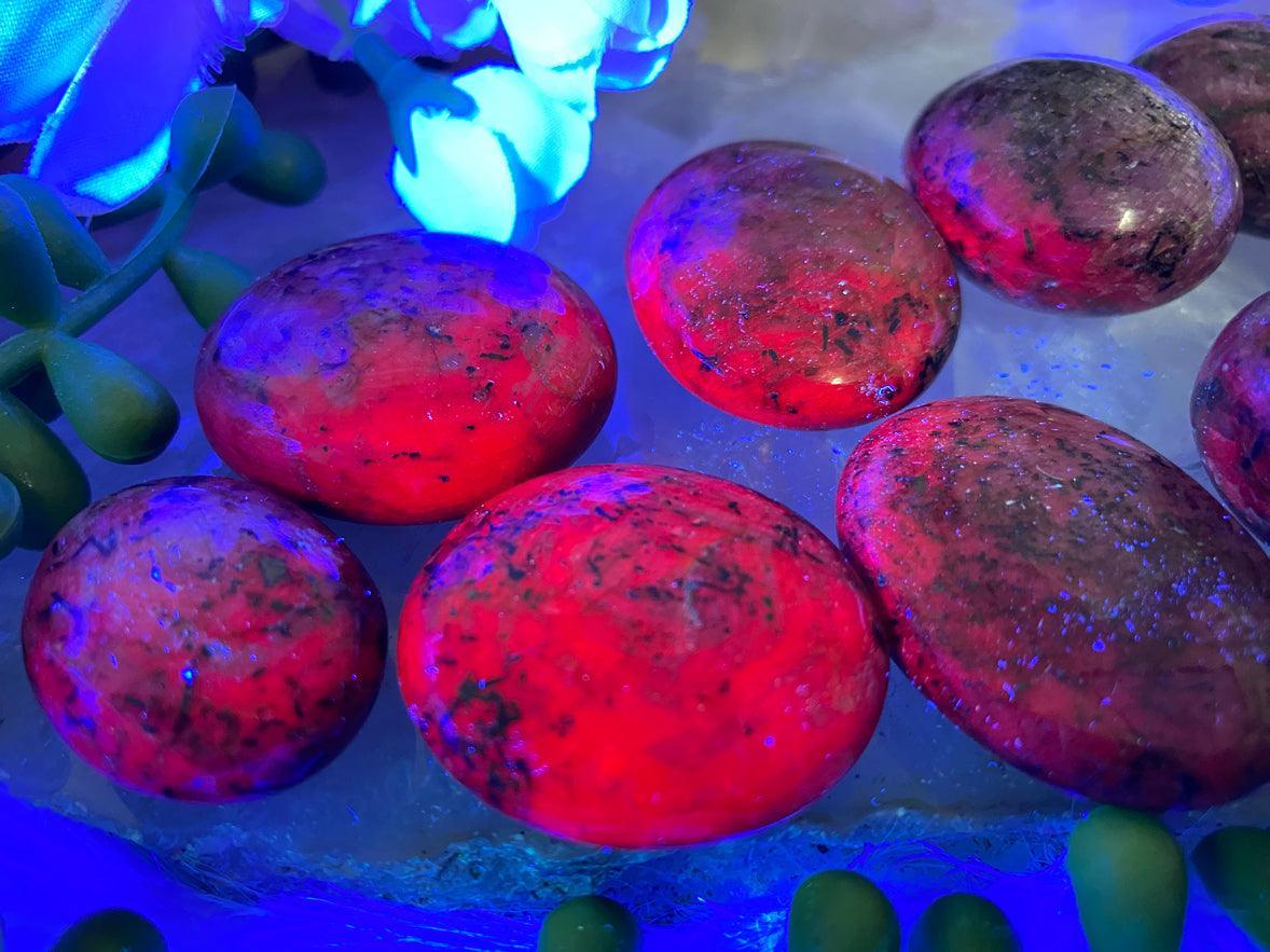 uv-reactive-rubies