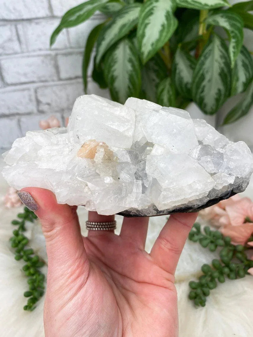 white-apophyllite-stilbite