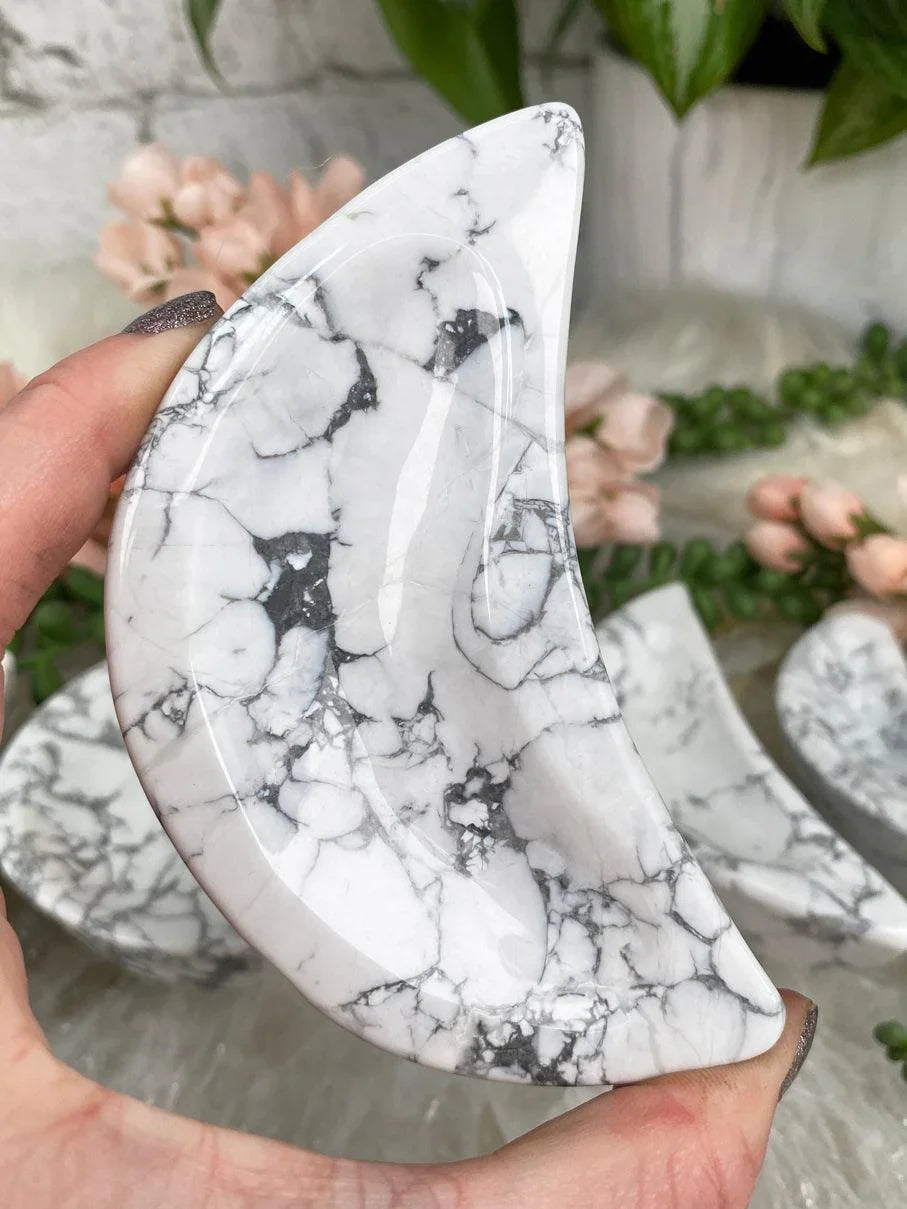 white-gray-howlite-moon-bowl