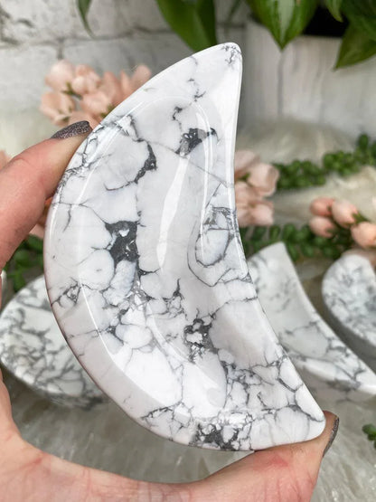 white-gray-howlite-moon-bowl