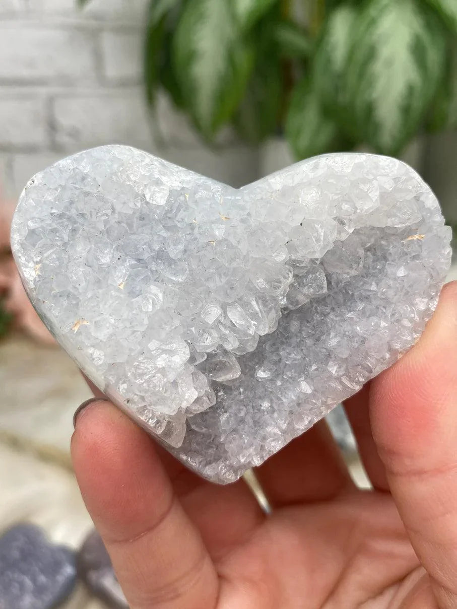 white-quartz-agate-heart